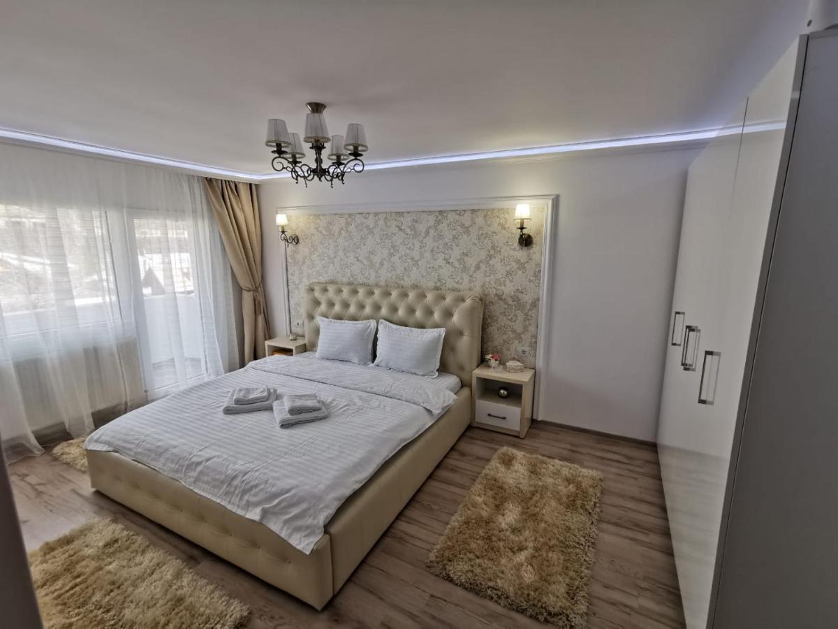 Apartmán Apartament Gold Luxury Tîrgu Ocna Exteriér fotografie