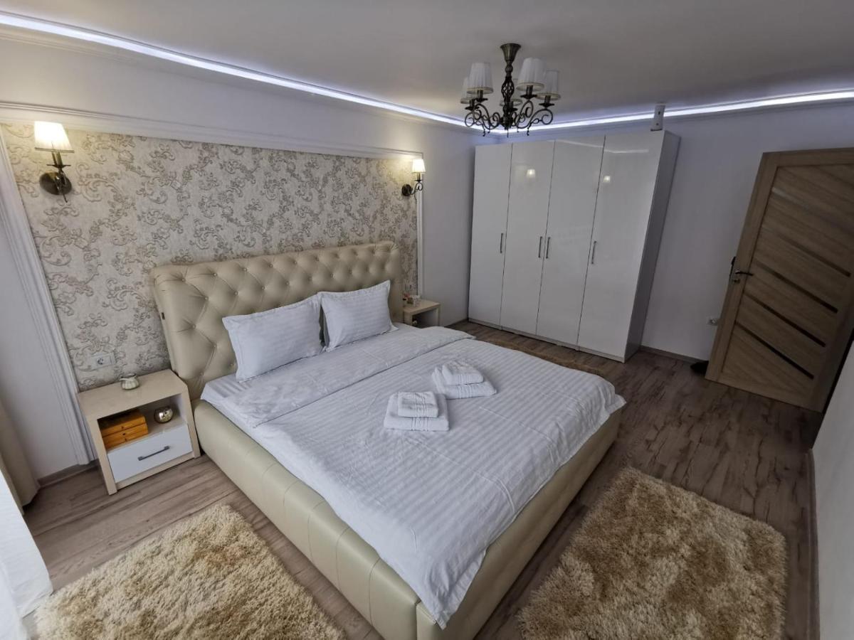 Apartmán Apartament Gold Luxury Tîrgu Ocna Exteriér fotografie