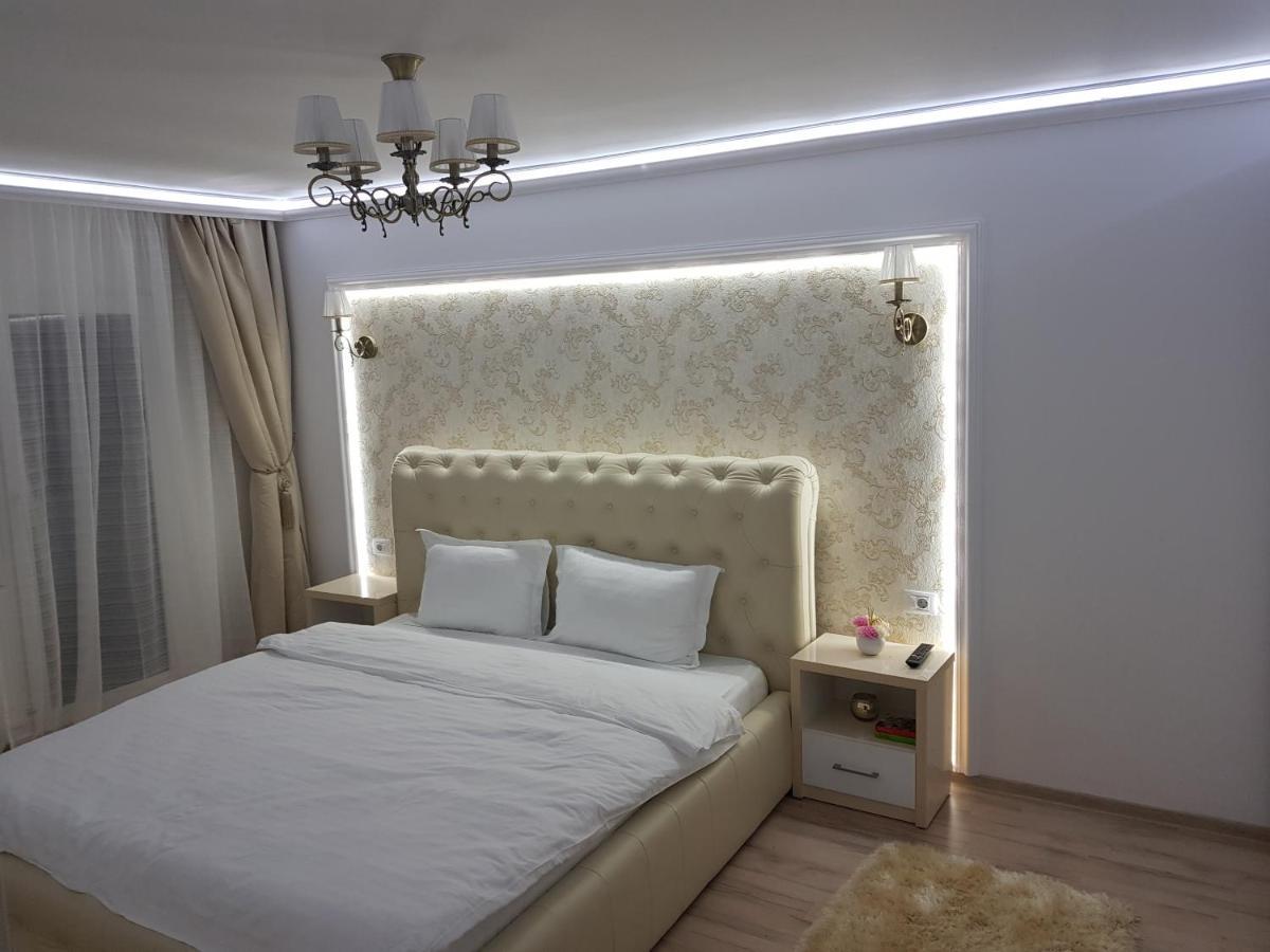 Apartmán Apartament Gold Luxury Tîrgu Ocna Exteriér fotografie